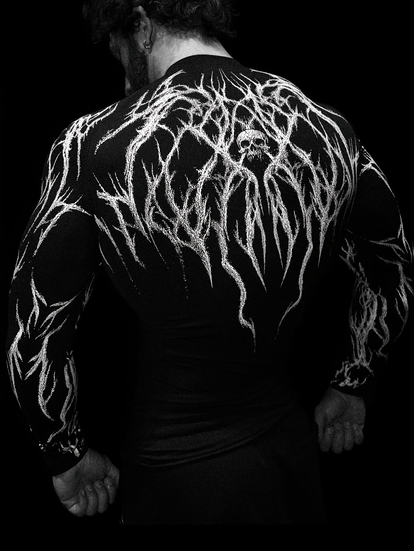 BreatheDivinity Compression Long Sleeve – Quick-Dry Muscle Fit (S–XXL)  If you want even shorter / more aggressive: