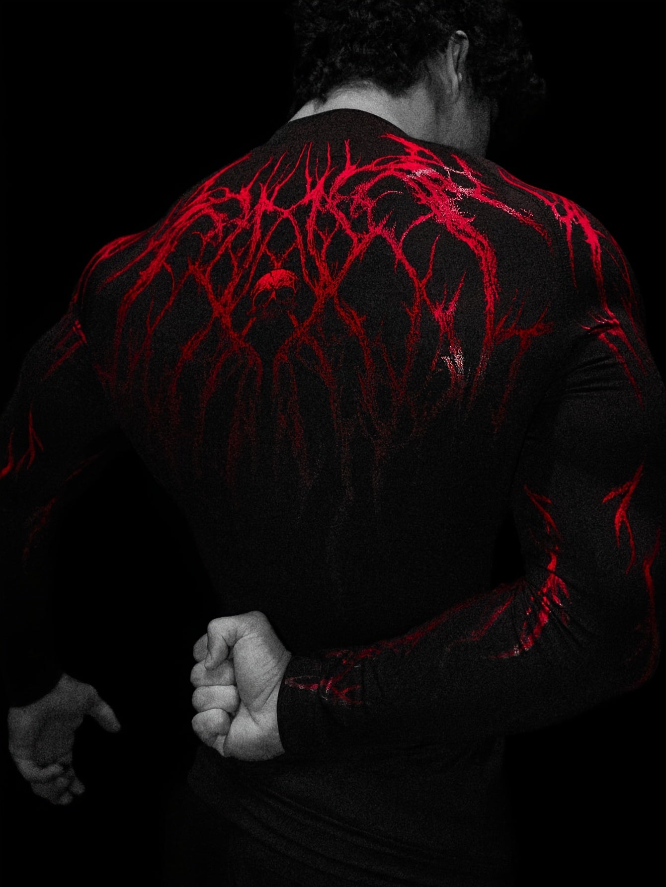 BreatheDivinity Compression Long Sleeve – Quick-Dry Muscle Fit (S–XXL)  If you want even shorter / more aggressive: